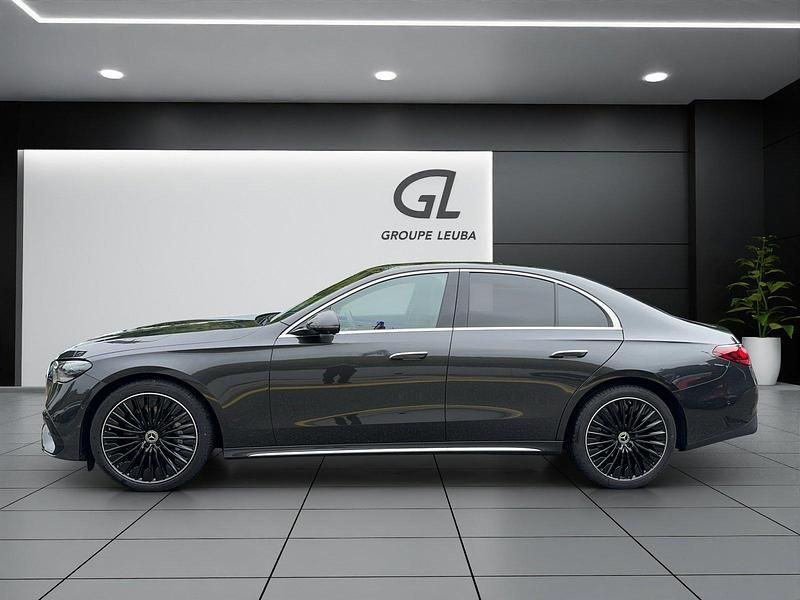 Gebraucht Mercedes E220 AMG line 200 PS (147 kW) 2023 Grau Limousine