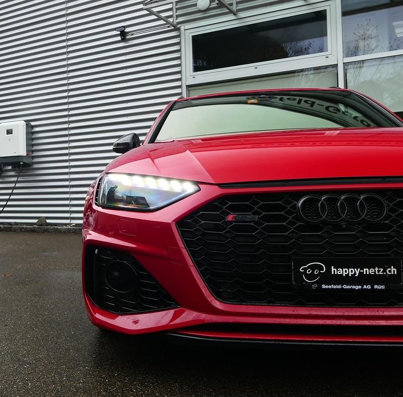 Gebraucht Audi RS4 Ambiente 450 PS (330 kW) 2021 Rot Kombi