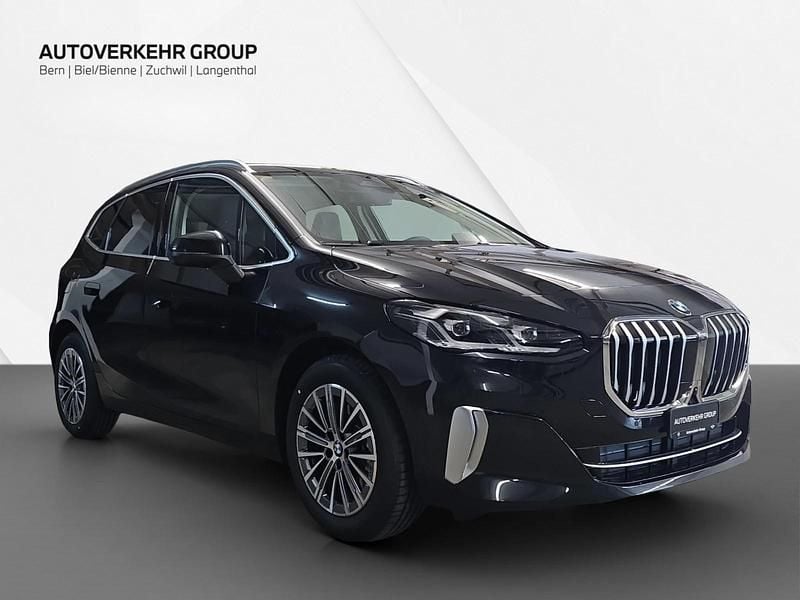 Neu BMW 218 Active Tourer Luxury Line 136 PS (100 kW) 2025 Van / Kleinbus