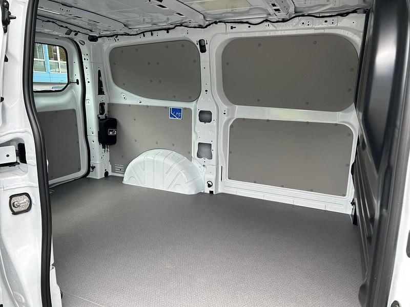 Neu VW Transporter 110 PS (80 kW) 2025 Van