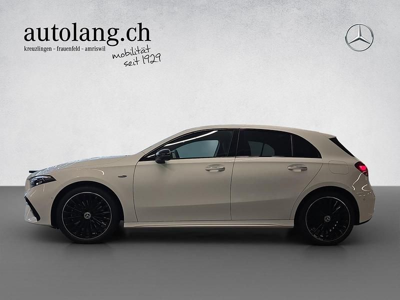 Neu Mercedes A250 AMG line 218 PS (160 kW) 2025 Weiss Limousine
