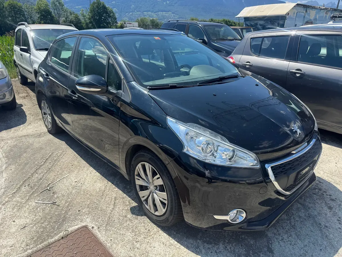 Peugeot 208 2014