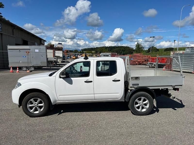 Weiss Gebraucht 2015 Nissan Navara XE Abholung | CHF 20’000 (Superpreis) - Bild 1/4