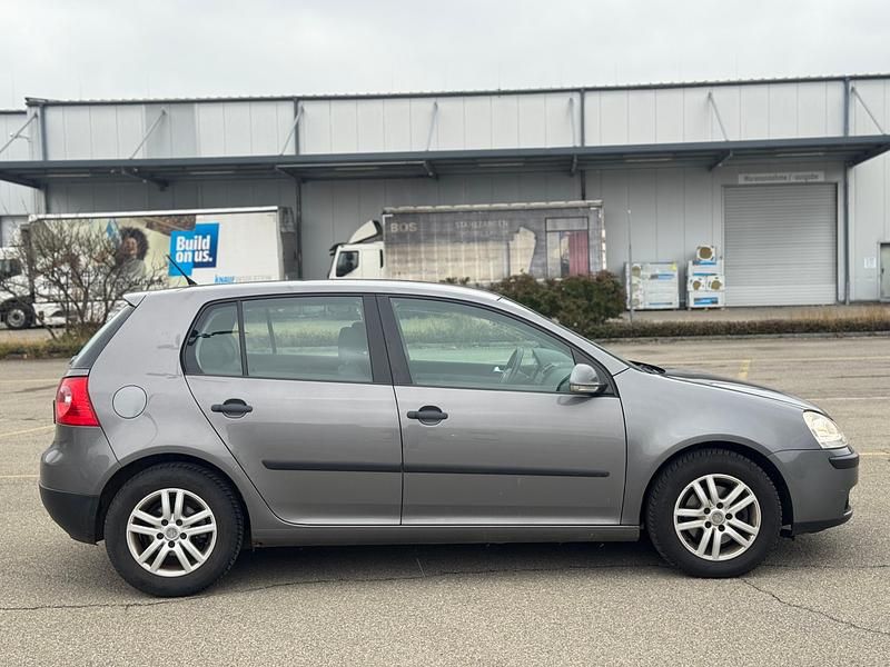 Gebraucht VW Golf IV Trendline 105 PS (77 kW) 2005