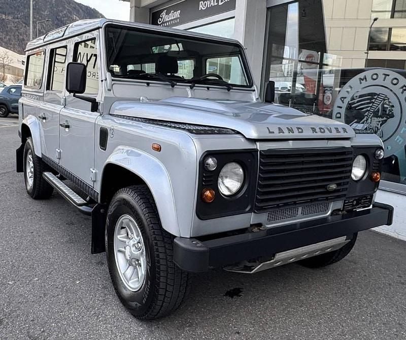 Silber Gebraucht 2007 Land Rover Defender Kombi | CHF 39’900 (Etwas zu teuer) - Bild 1/4