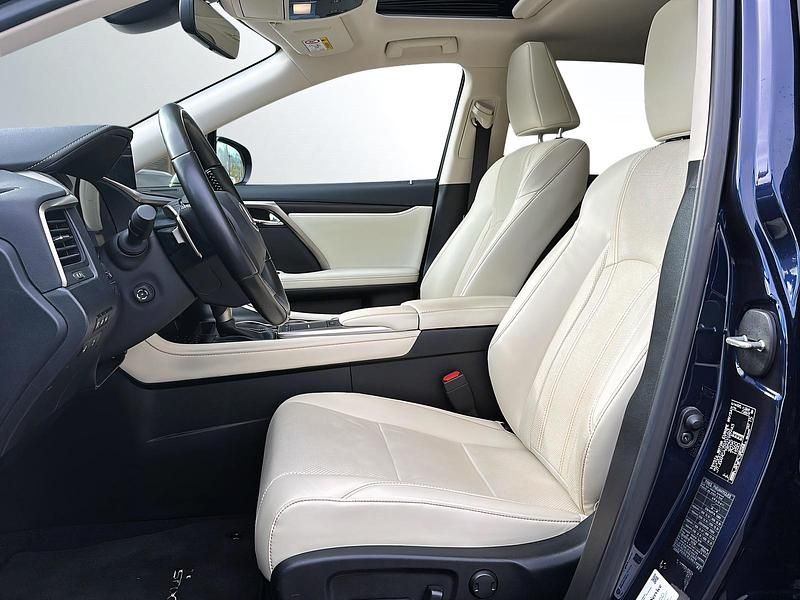 Gebraucht Lexus RX300 238 PS (175 kW) 2022 Blau SUV