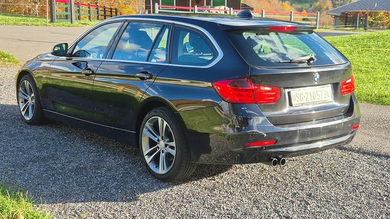Gebraucht BMW 328 Sport Line 245 PS (180 kW) 2013 Kombi