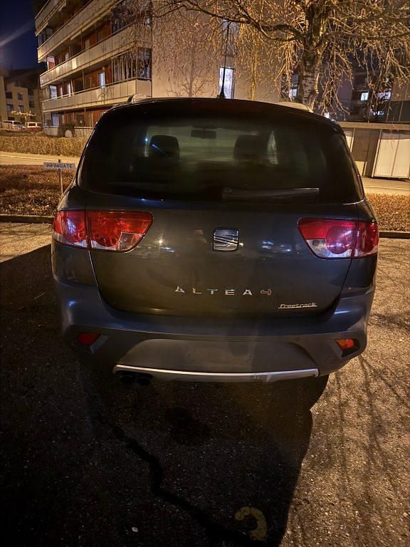 Gebraucht Seat Altea 211 PS (155 kW) 2010 Kleinwagen