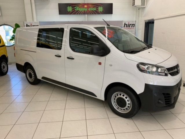 Weiss Gebraucht 2024 Opel Vivaro Van / Kleinbus | CHF 44’000 (Etwas zu teuer) - Bild 1/4
