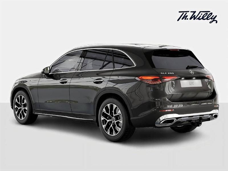 Neu Mercedes GLC200 Avantgarde 227 PS (166 kW) 2025 Grau SUV