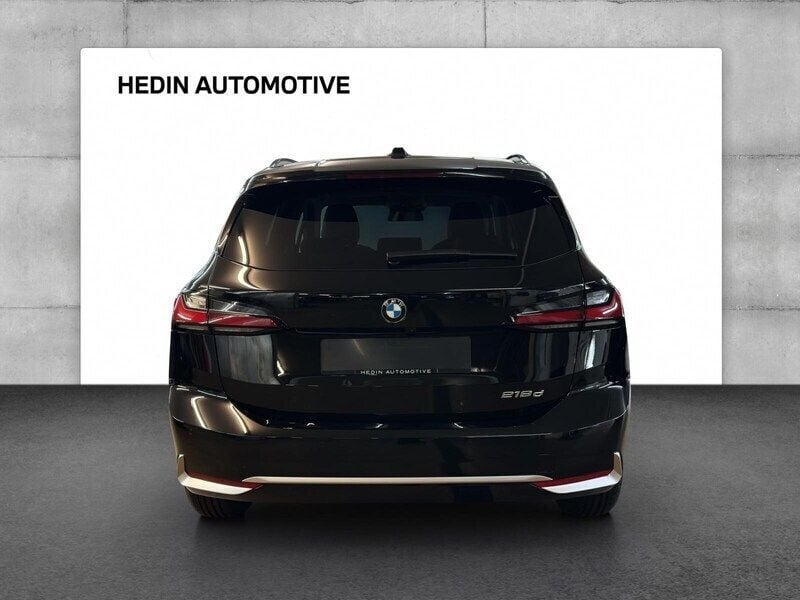 Neu BMW 218 Active Tourer Luxury Line 150 PS (110 kW) 2025 Schwarz Van / Kleinbus