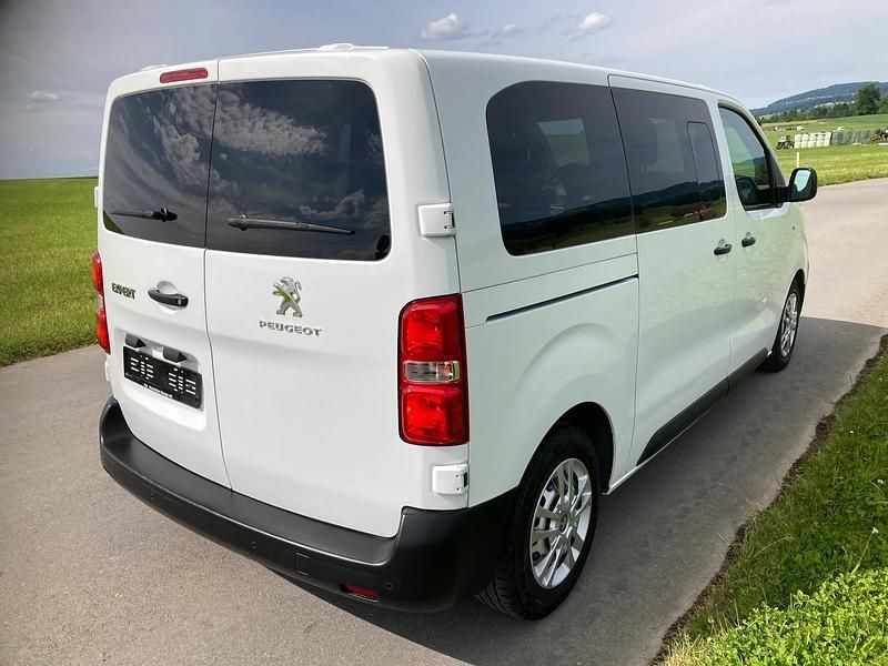 Gebraucht Peugeot Traveller Active 150 PS (110 kW) 2020 Van / Kleinbus