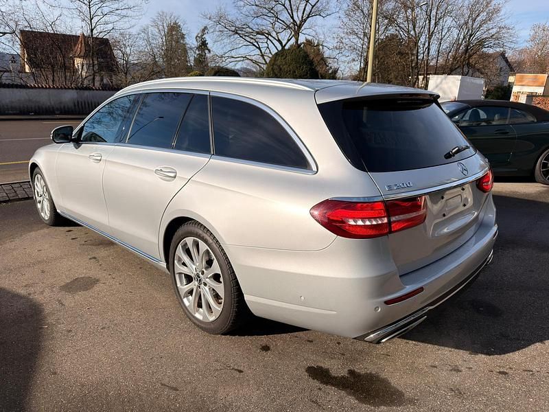 Gebraucht Mercedes E200 Avantgarde 184 PS (135 kW) 2017 Kombi