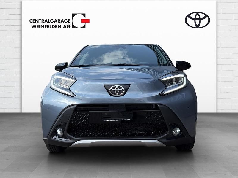 Gebraucht Toyota Aygo X Style 72 PS (52 kW) 2025 Grau SUV