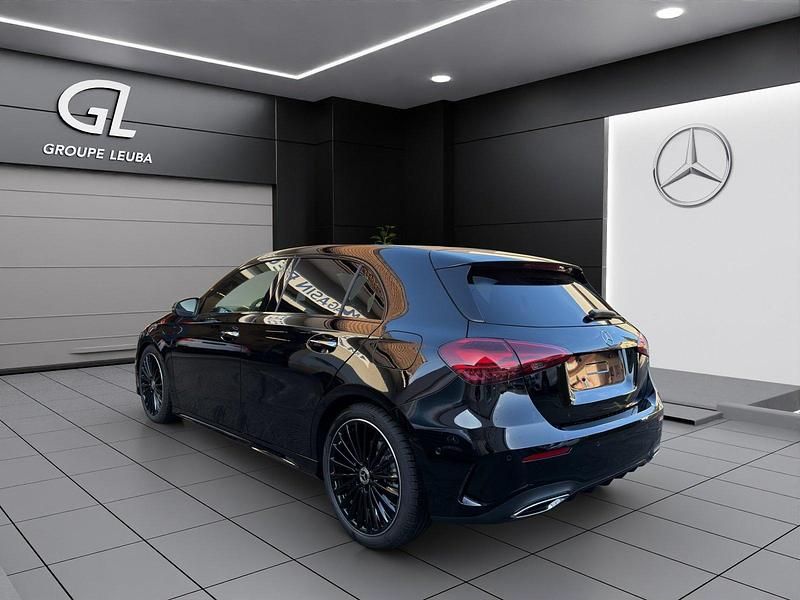 Gebraucht Mercedes A250 224 PS (164 kW) 2025 Schwarz Limousine