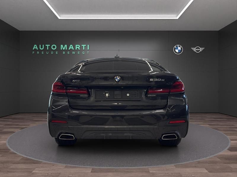 Gebraucht BMW 530e M Sport 292 PS (214 kW) 2020 Anthrazit Limousine