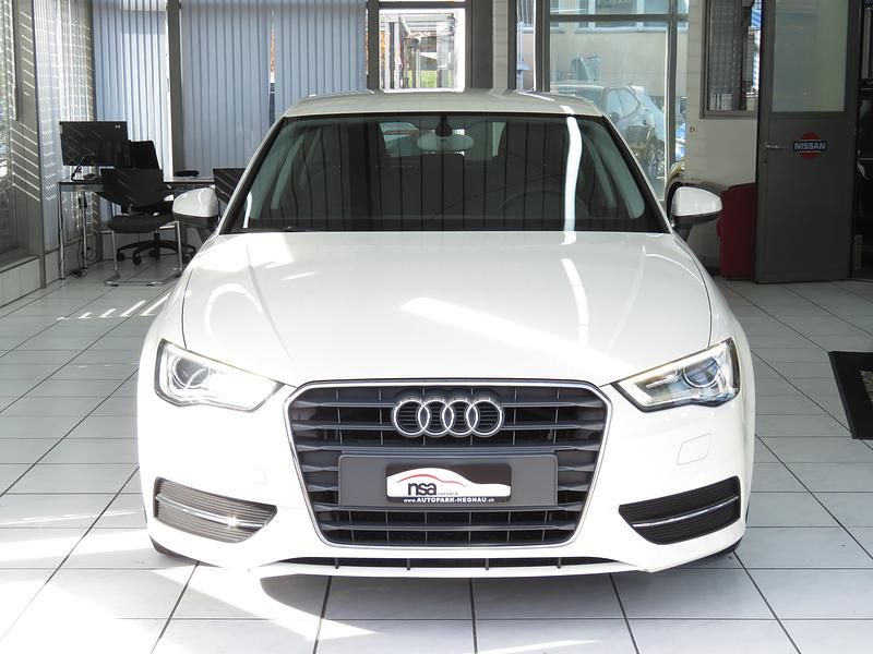 Gebraucht Audi A3 Attraction 125 PS (91 kW) 2015 Limousine
