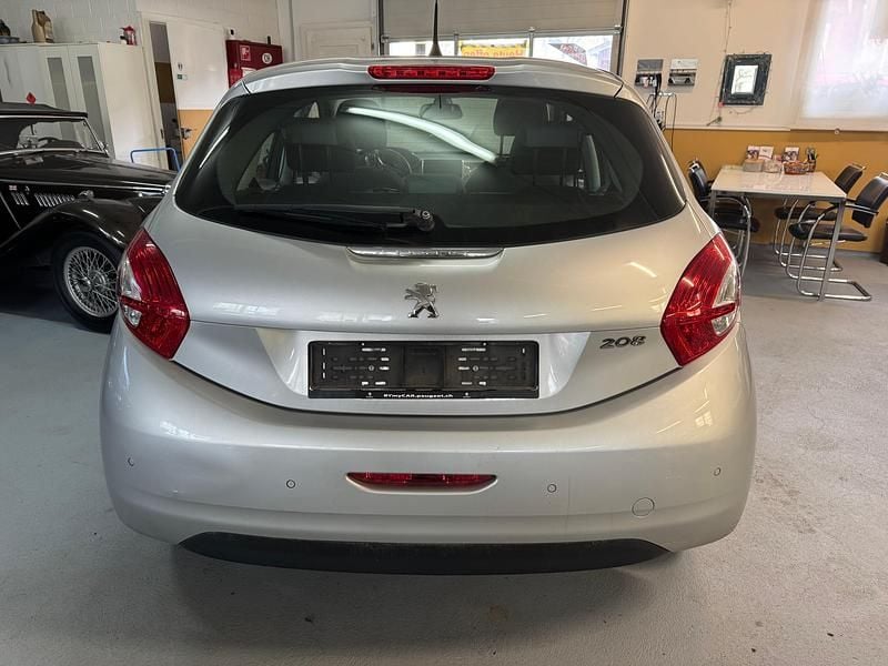 Gebraucht Peugeot 208 Allure 120 PS (88 kW) 2013 Kleinwagen