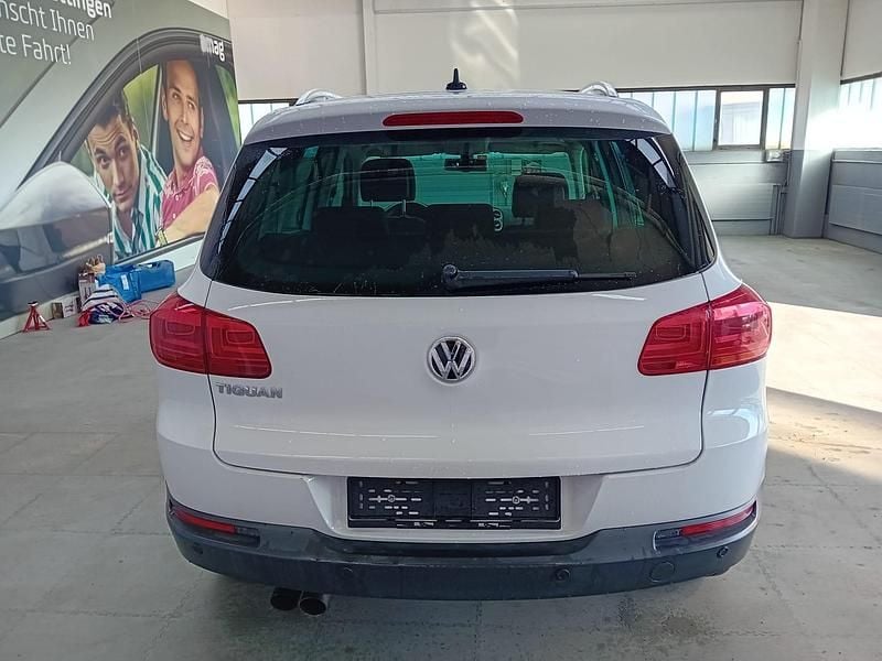 Gebraucht VW Tiguan LOUNGE 160 PS (117 kW) 2015 SUV
