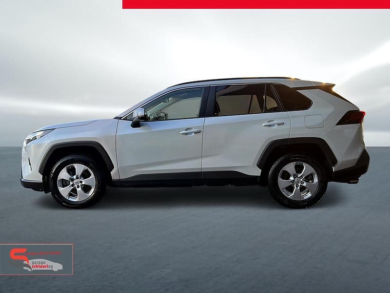 Gebraucht Toyota RAV4 Hybrid Premium 222 PS (163 kW) 2024 Weiss SUV