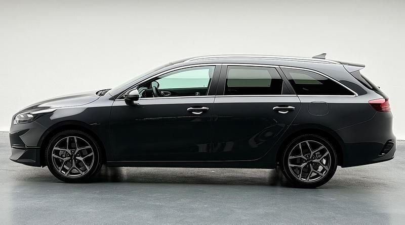 Gebraucht Kia Ceed Sportswagon 140 PS (102 kW) 2025 Grau Kombi