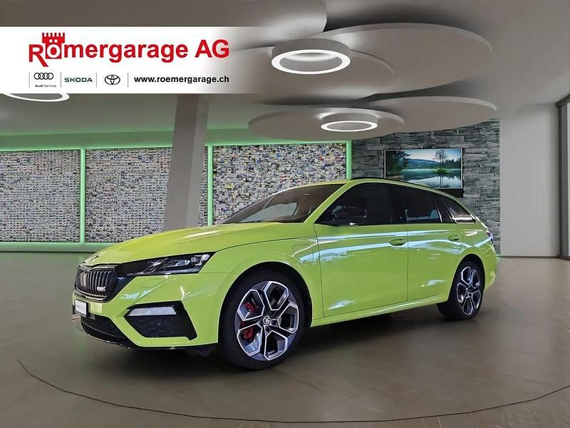 Grün Gebraucht 2025 Skoda Octavia RS Kombi | CHF 27’840 - Bild 1/4