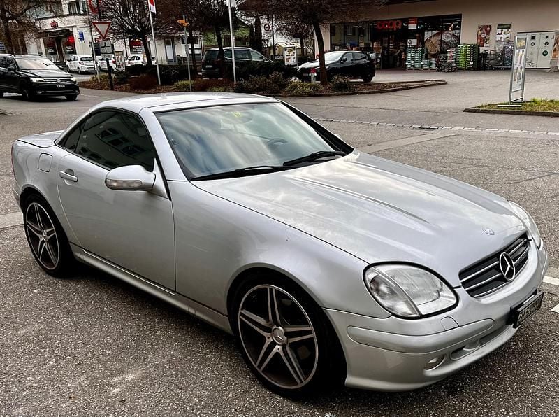 Gebraucht Mercedes SLK320 218 PS (160 kW) 2000 Silber Cabrio