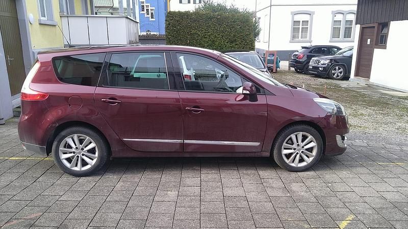 Gebraucht Renault Grand Scénic 150 PS (110 kW) 2012