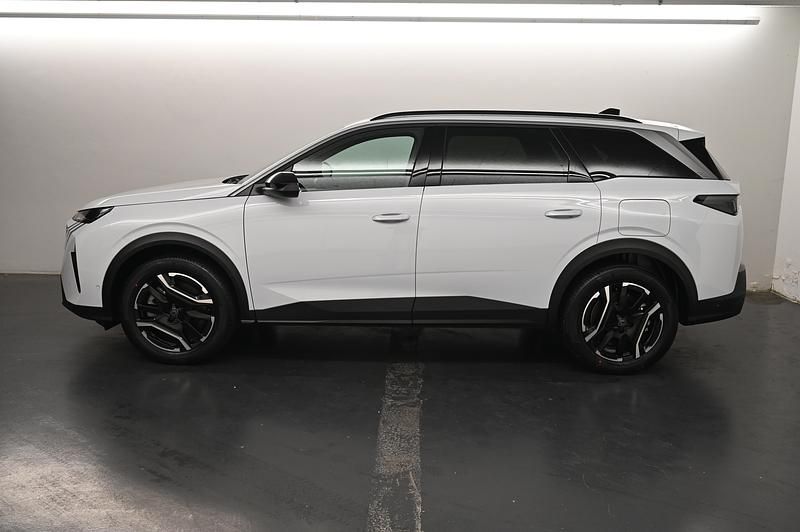 Neu Peugeot 5008 Allure 194 PS (142 kW) 2025 Weiss SUV