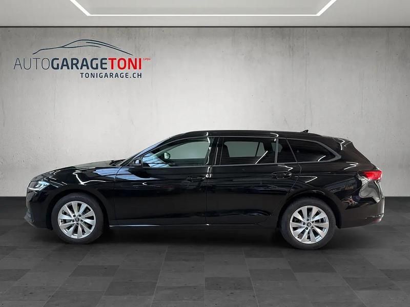 Gebraucht Skoda Superb Selection 150 PS (110 kW) 2026 Schwarz Kombi