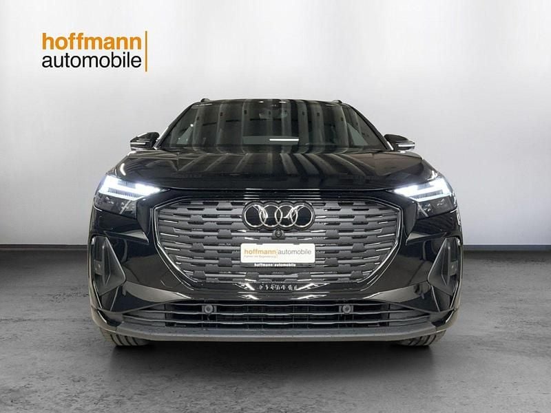 Neu Audi Q4 e-tron Ambiente 210 kW (286 PS) 2026 Schwarz SUV