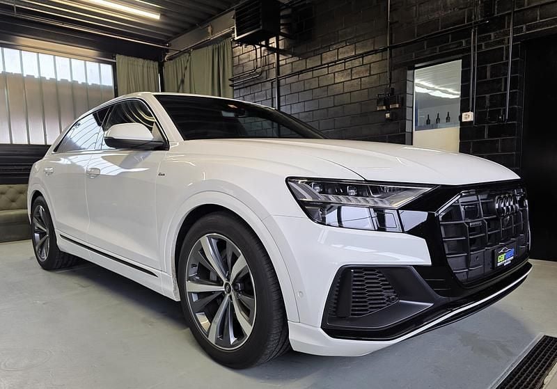 Gebraucht Audi Q8 Black Edition 340 PS (250 kW) 2022 SUV