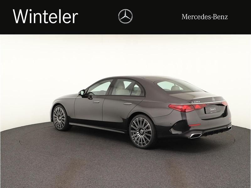 Neu Mercedes E220 196 PS (144 kW) 2025 Grau Limousine