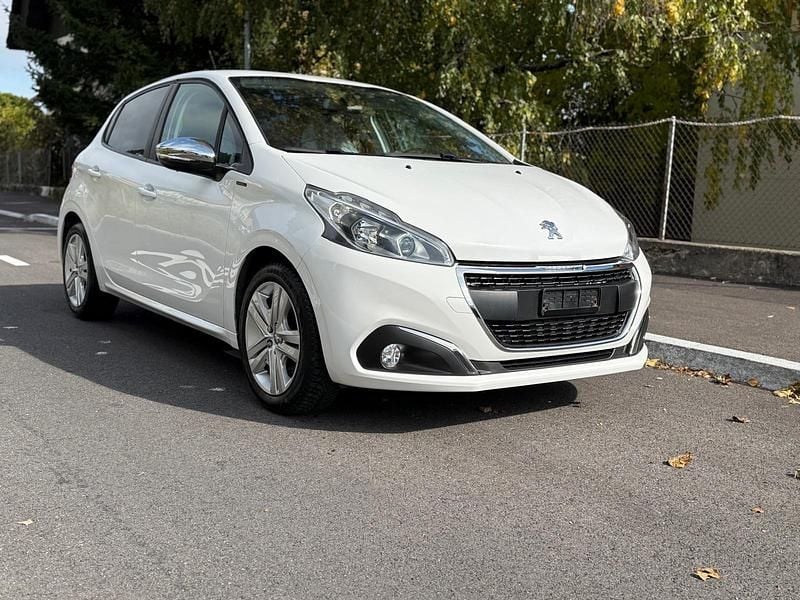 Gebraucht Peugeot 208 Active 82 PS (60 kW) 2019 Kleinwagen
