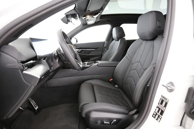 Gebraucht BMW 520 Comfort Edition 208 PS (152 kW) 2024 Weiss Kombi