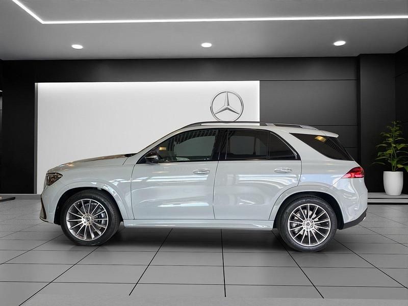 Gebraucht Mercedes GLE300 269 PS (197 kW) 2025 Grau SUV