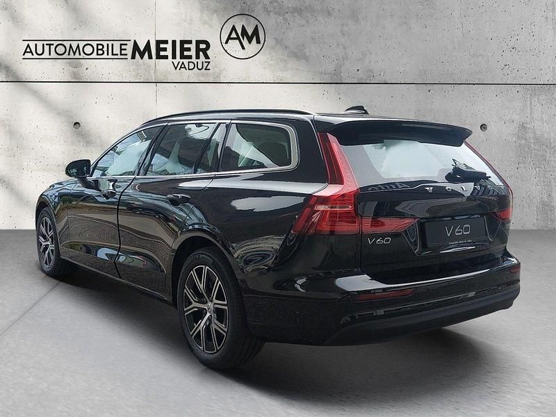 Gebraucht Volvo V60 Core 163 PS (119 kW) 2024 Kombi