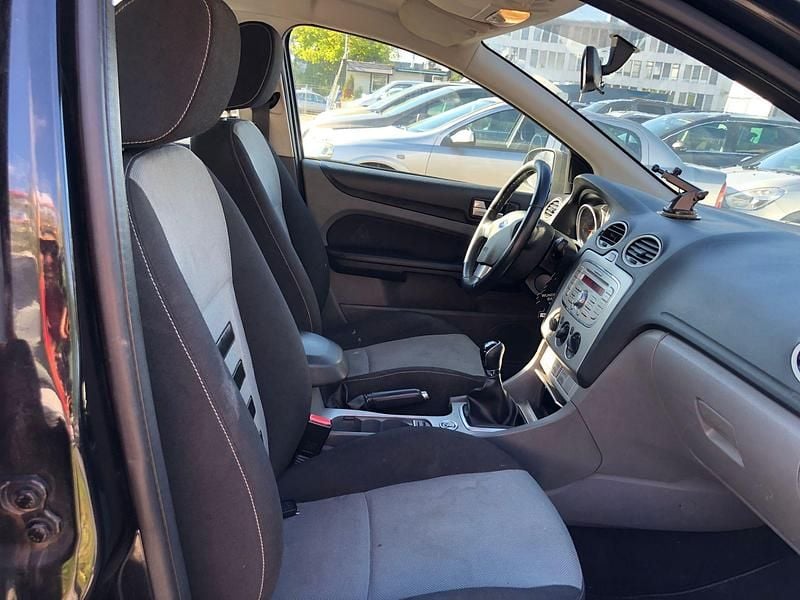 Gebraucht Ford Focus Ambiente 100 PS (73 kW) 2010