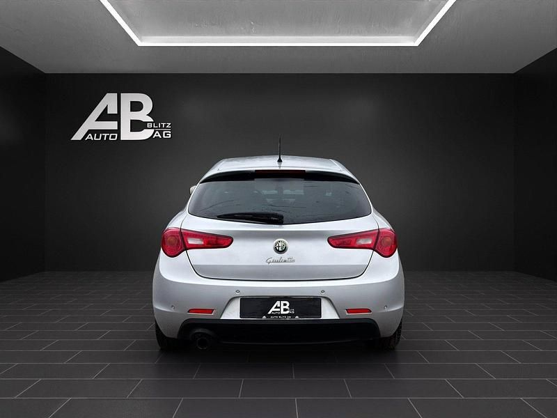 Gebraucht Alfa Romeo Giulietta Distinctive 105 PS (77 kW) 2013 Limousine