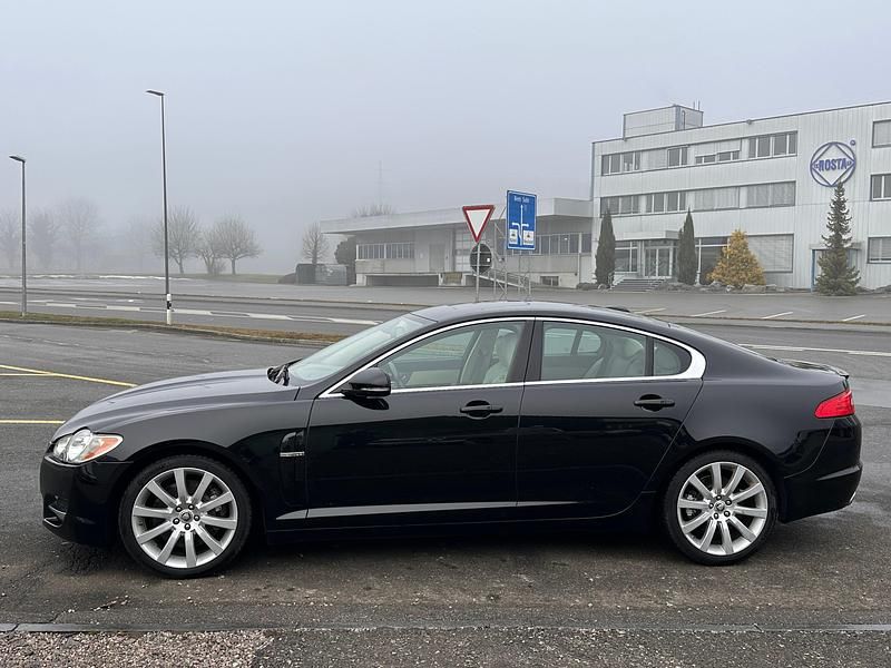 Gebraucht Jaguar XF Premium Luxury 275 PS (202 kW) 2011 Limousine