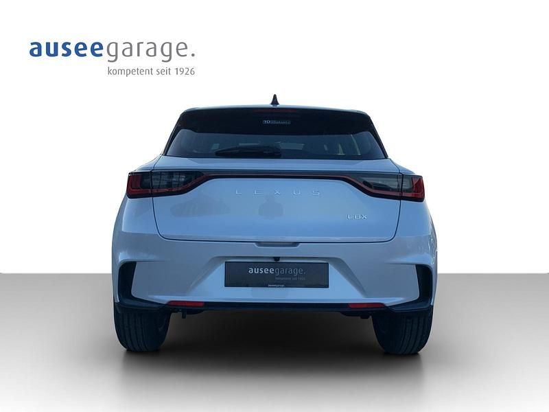 Gebraucht Lexus LBX Impression Line 136 PS (100 kW) 2025 Weiss SUV