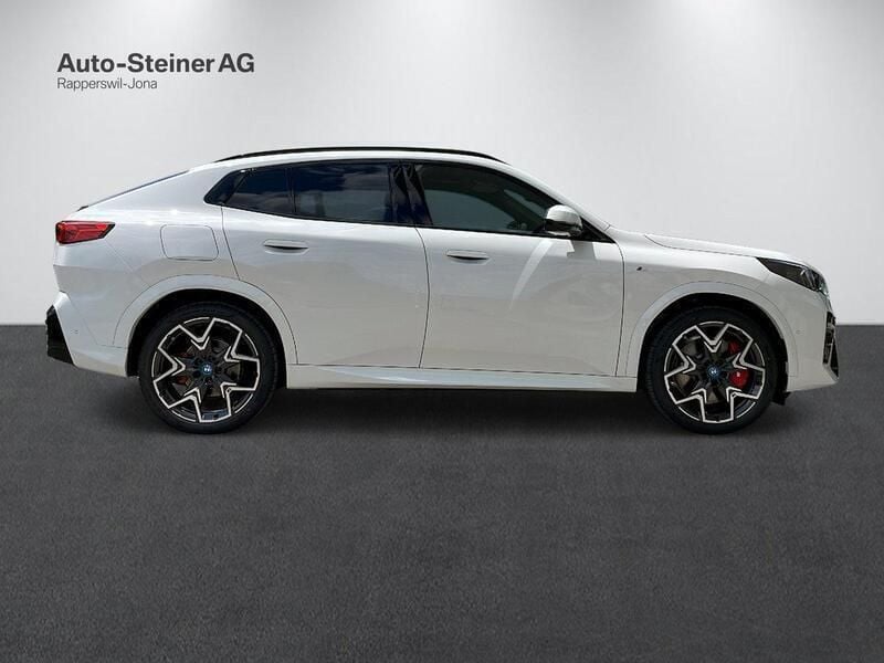 Gebraucht BMW iX2 M Sport 230 kW (313 PS) 2024 Weiss SUV