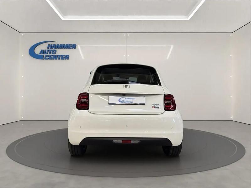 Neu Fiat 500e Red 86 kW (118 PS) 2026 Weiss Limousine