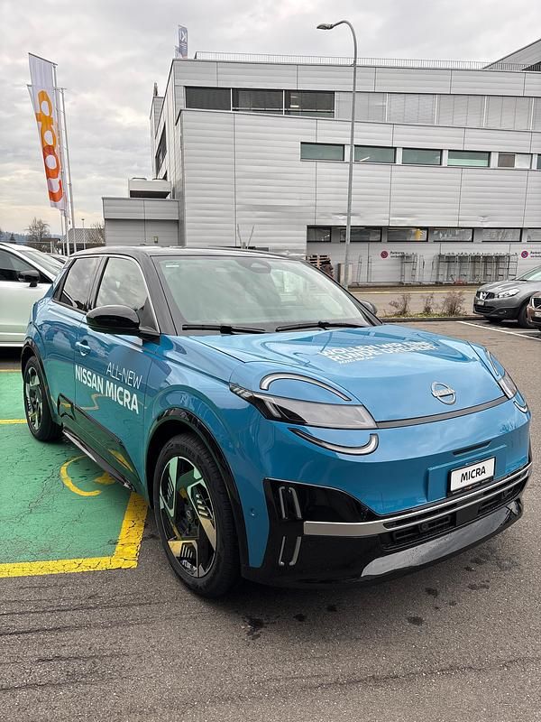 Neu Nissan Micra Evolve 110 kW (150 PS) 2025 Blau Limousine