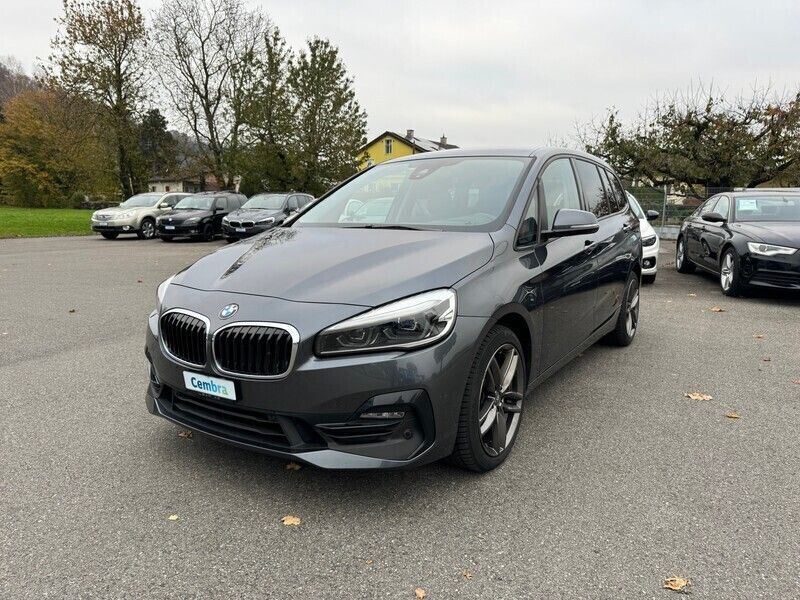Gebraucht BMW 220 Gran Tourer Sport Line 190 PS (139 kW) 2019 Van / Kleinbus