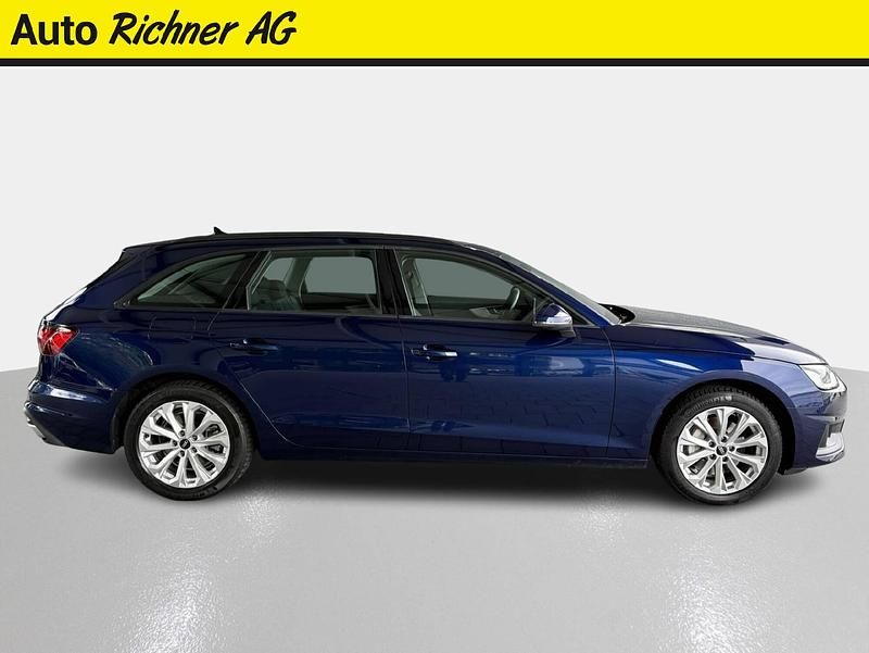 Gebraucht Audi A4 Attraction 204 PS (150 kW) 2021 Blau Kombi