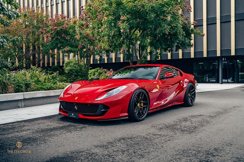 Gebraucht Ferrari 812 796 PS (585 kW) 2019