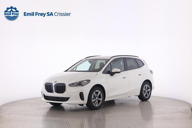 Weiss Neu 2025 BMW 230e Active Tourer Shadowline Van / Kleinbus | CHF 59’870 (Superpreis) - Bild 1/4