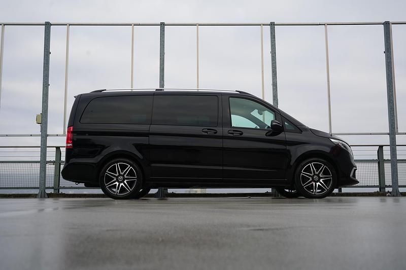 Gebraucht 2019 Mercedes V300 Avantgarde Van / Kleinbus | CHF 49’999 (Fairer Preis) - Bild 1/4