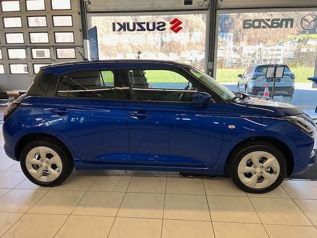 Neu Suzuki Swift 82 PS (60 kW) 2025 Blau Limousine